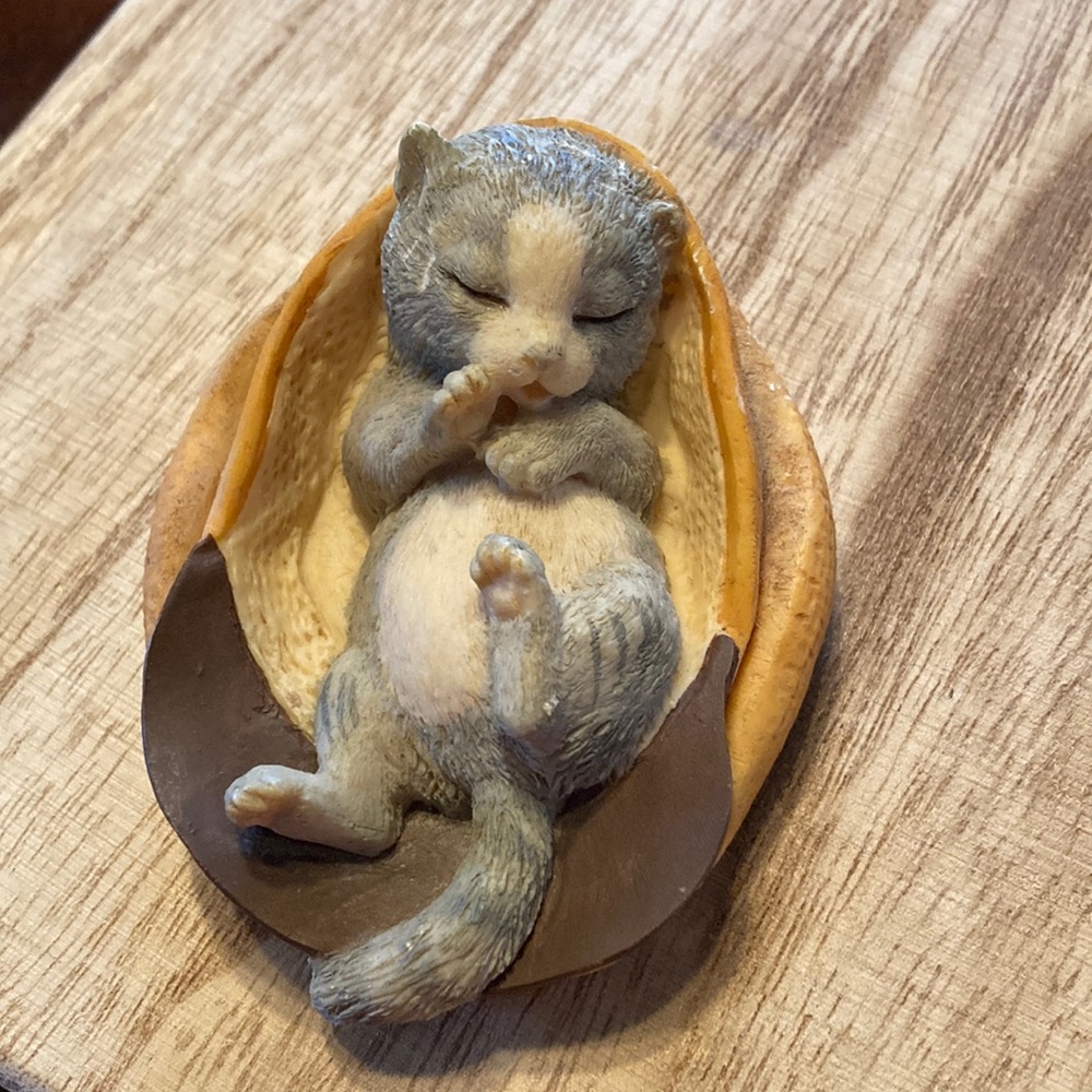 Aynsley Pottery “Cat in a Cap” Hand Painted England